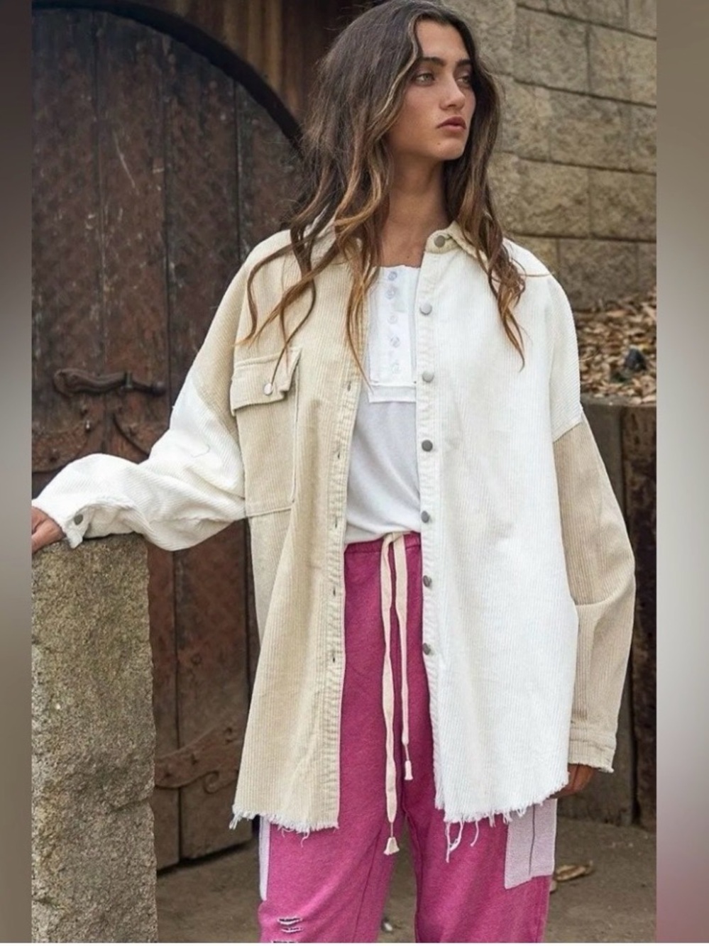 POL Corduroy
Oversized Shirt Jacket
Button Front Tan Cream
Size M